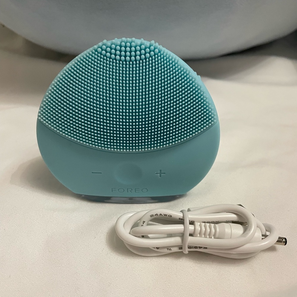 ❌SOLD❌Foreo Luna Mini 2